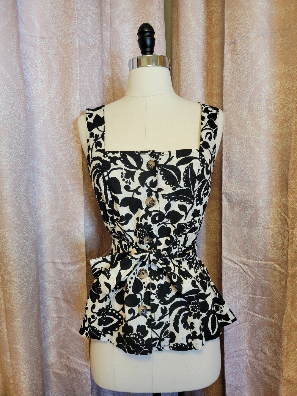 Ann Taylor Black and White Linen Floral Halter Top XS NWT!
